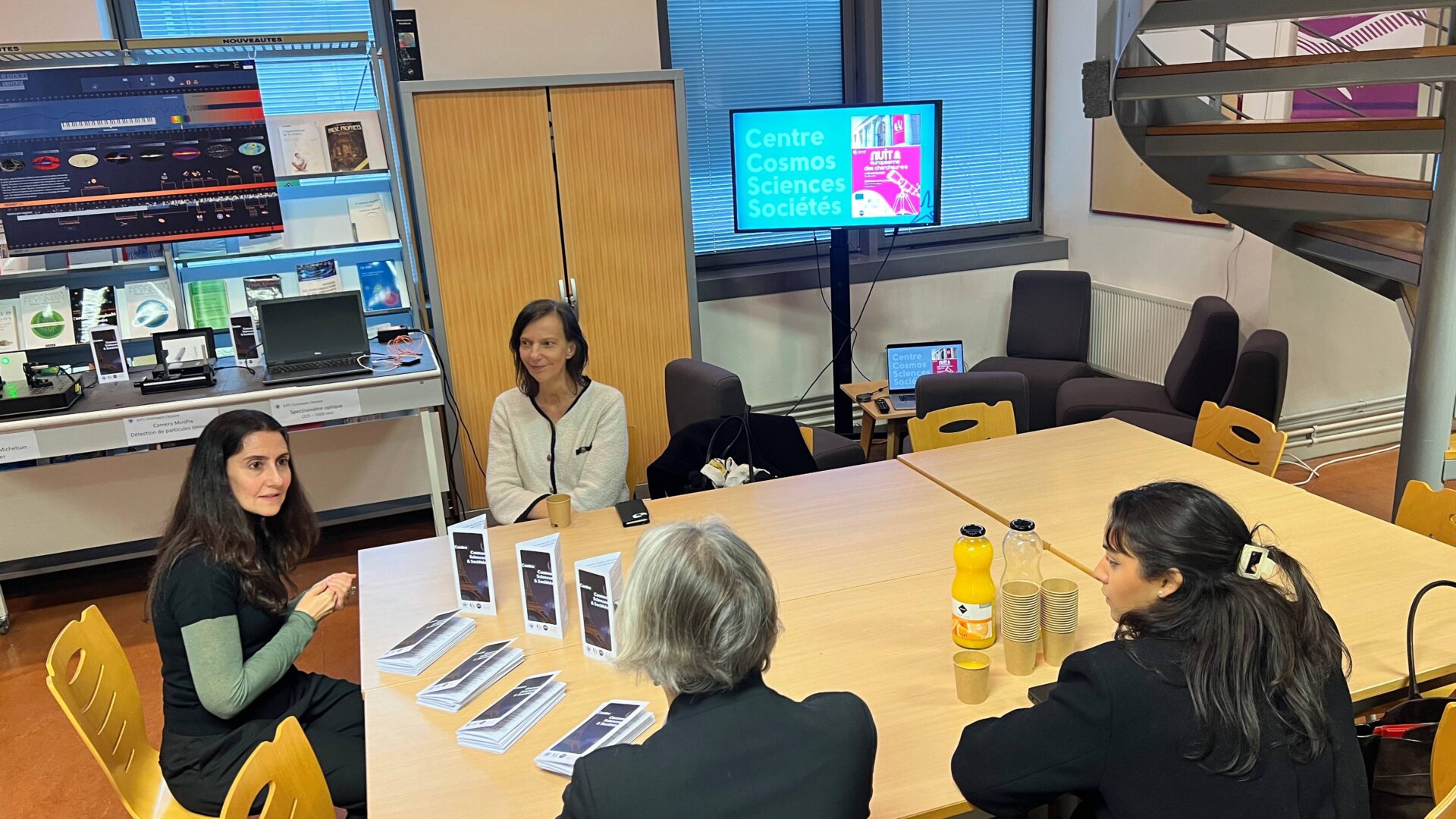 Giulia Vannoni, project manager at the Centre Cosmo, Science and Society presenting the Outreach Centre.