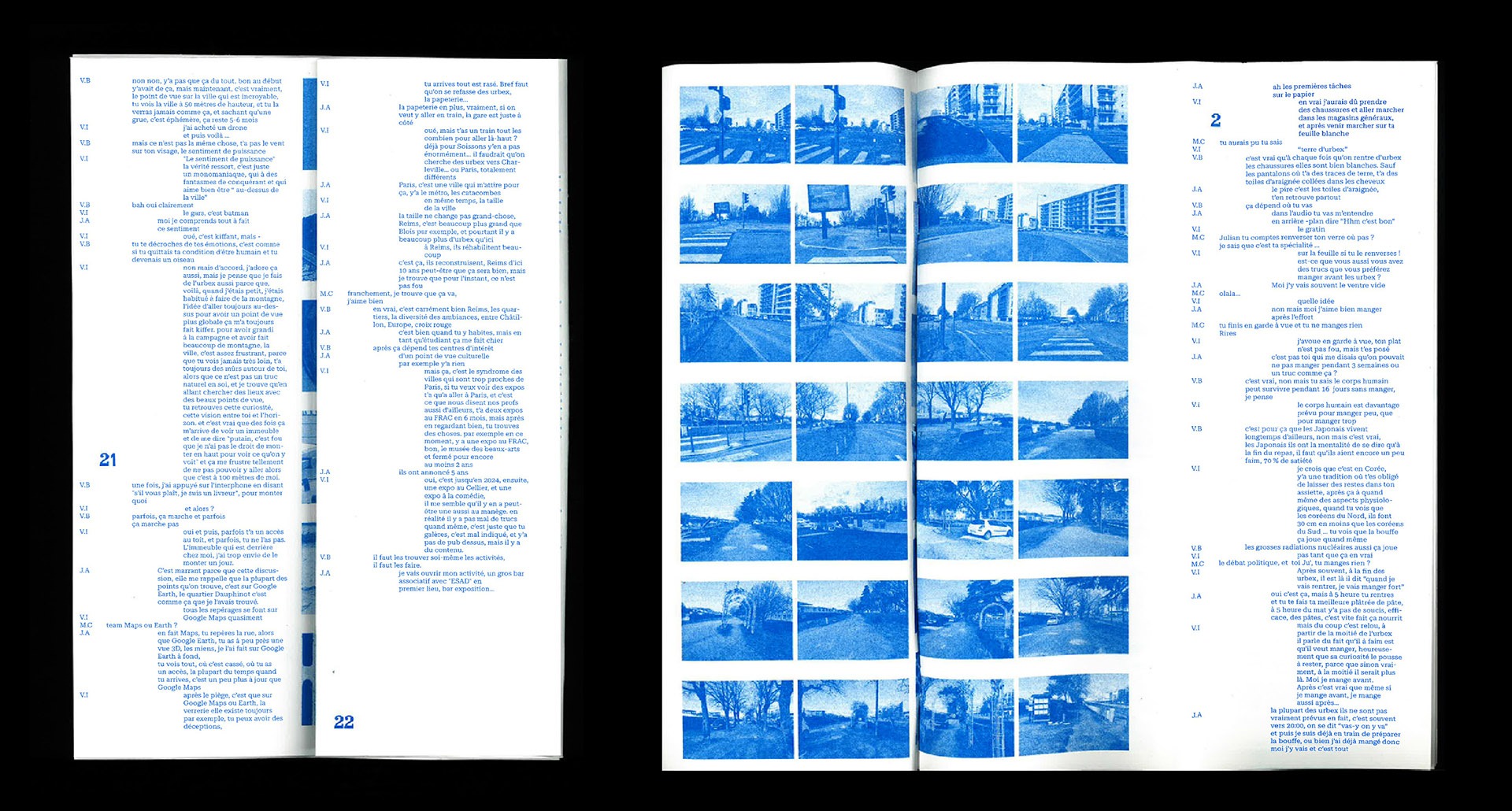 Dépliant dont le texte et les images sont imprimés en bleu.