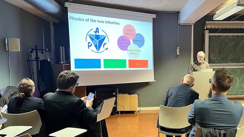 The Astroparticle and Cosmology Laboratory welcomes a Franco-Polish ministerial delegation